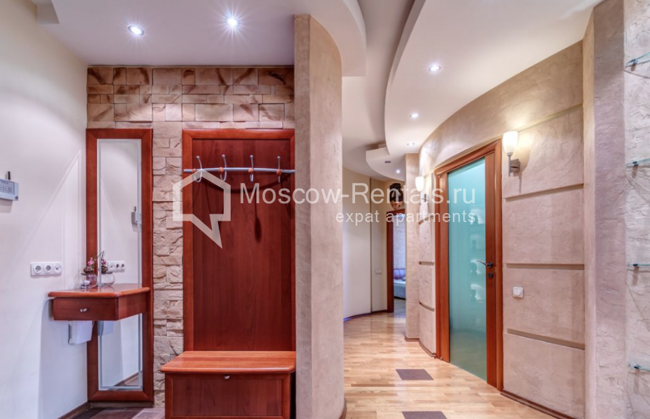 Photo #13 3-room (2 BR) apartment for <a href="http://moscow-rentals.ru/en/articles/long-term-rent" target="_blank">a long-term</a> rent
 in Russia, Moscow, Slesarnyi lane, 3