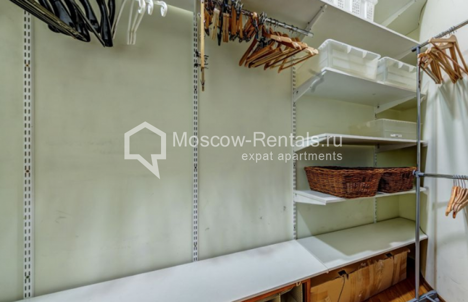 Photo #16 3-room (2 BR) apartment for <a href="http://moscow-rentals.ru/en/articles/long-term-rent" target="_blank">a long-term</a> rent
 in Russia, Moscow, Slesarnyi lane, 3