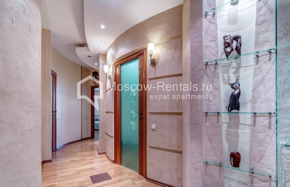 Photo #14 3-room (2 BR) apartment for <a href="http://moscow-rentals.ru/en/articles/long-term-rent" target="_blank">a long-term</a> rent
 in Russia, Moscow, Slesarnyi lane, 3