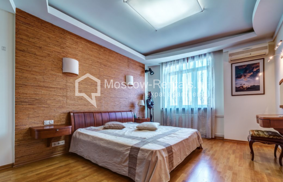 Photo #9 3-room (2 BR) apartment for <a href="http://moscow-rentals.ru/en/articles/long-term-rent" target="_blank">a long-term</a> rent
 in Russia, Moscow, Slesarnyi lane, 3