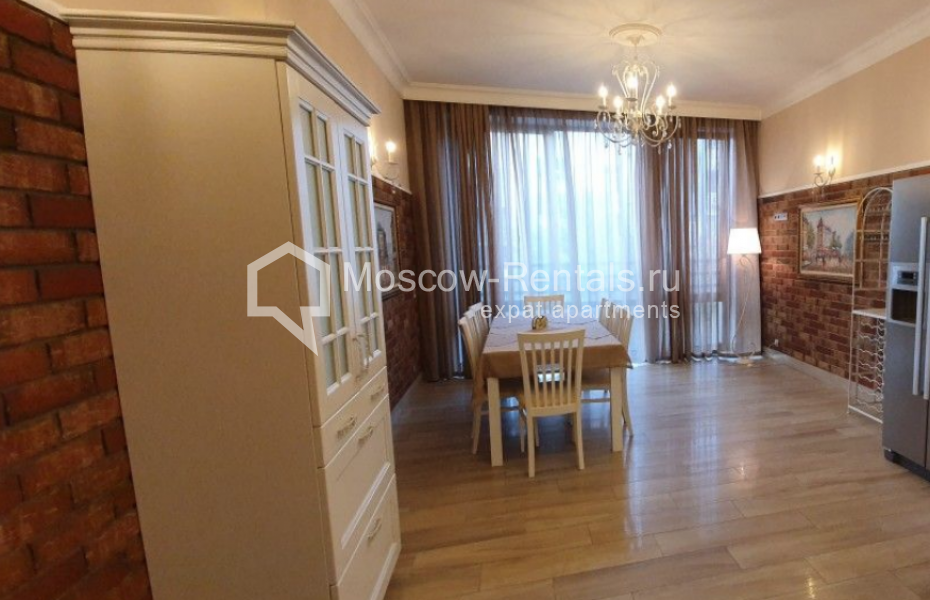 Photo #1 4-room (3 BR) apartment for <a href="http://moscow-rentals.ru/en/articles/long-term-rent" target="_blank">a long-term</a> rent
 in Russia, Moscow, Kazarmennyi lane, 3