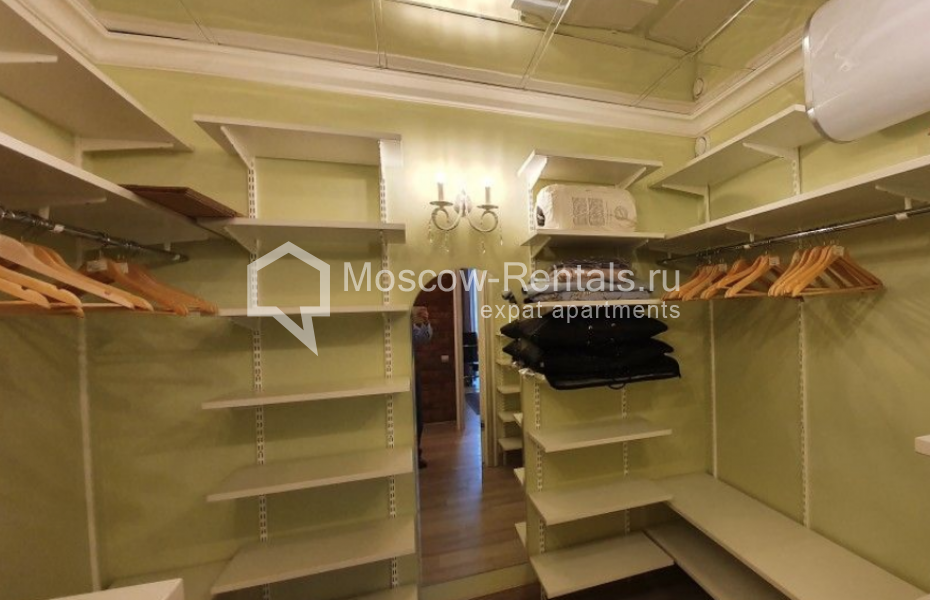 Photo #9 4-room (3 BR) apartment for <a href="http://moscow-rentals.ru/en/articles/long-term-rent" target="_blank">a long-term</a> rent
 in Russia, Moscow, Kazarmennyi lane, 3