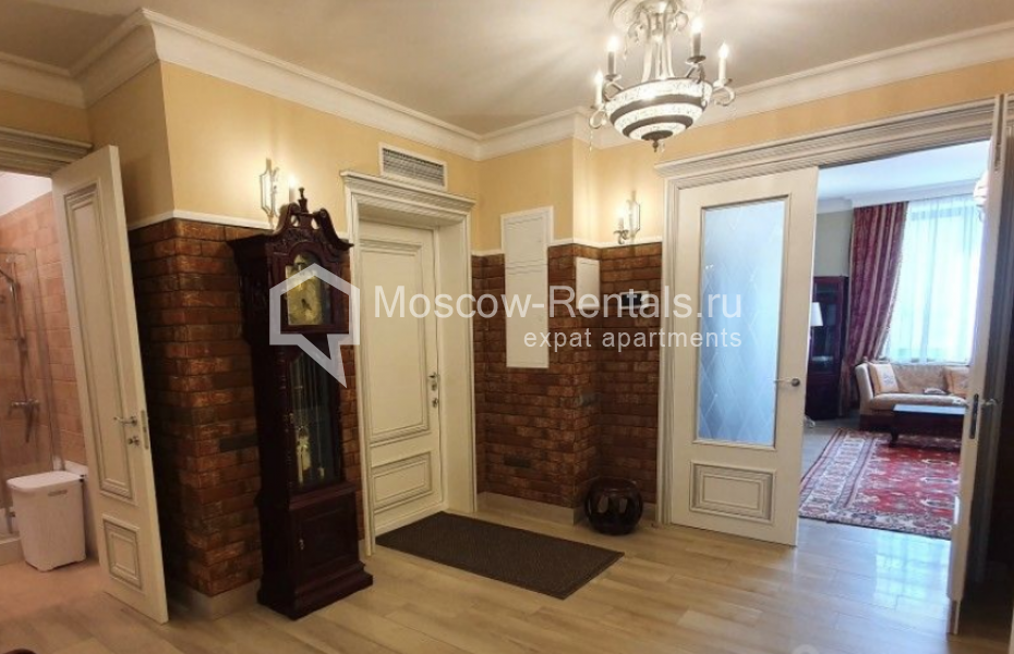 Photo #11 4-room (3 BR) apartment for <a href="http://moscow-rentals.ru/en/articles/long-term-rent" target="_blank">a long-term</a> rent
 in Russia, Moscow, Kazarmennyi lane, 3