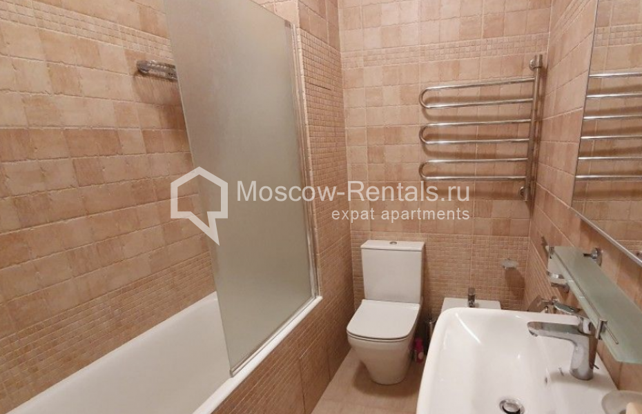 Photo #15 4-room (3 BR) apartment for <a href="http://moscow-rentals.ru/en/articles/long-term-rent" target="_blank">a long-term</a> rent
 in Russia, Moscow, Kazarmennyi lane, 3