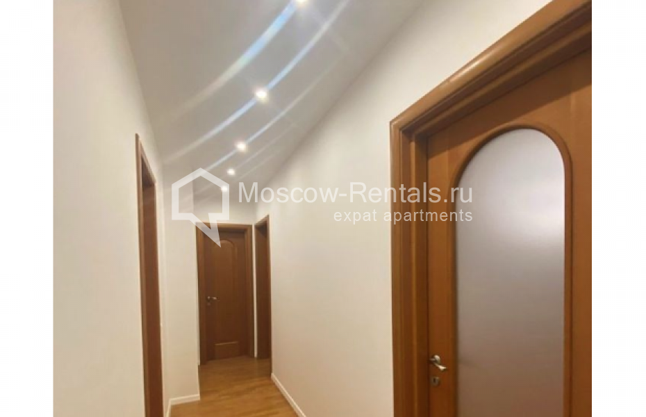 Photo #22 3-room (2 BR) apartment for <a href="http://moscow-rentals.ru/en/articles/long-term-rent" target="_blank">a long-term</a> rent
 in Russia, Moscow, Zoologicheskaya str, 22