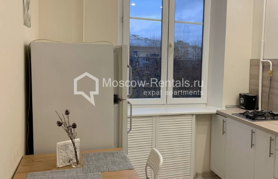 Photo #1 3-room (2 BR) apartment for <a href="http://moscow-rentals.ru/en/articles/long-term-rent" target="_blank">a long-term</a> rent
 in Russia, Moscow, Khamovnicheskyi val, 28