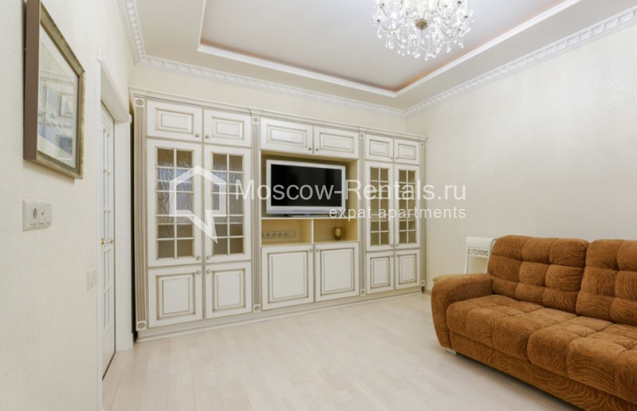 Photo #4 3-room (2 BR) apartment for <a href="http://moscow-rentals.ru/en/articles/long-term-rent" target="_blank">a long-term</a> rent
 in Russia, Moscow, Udaltsova str, 46