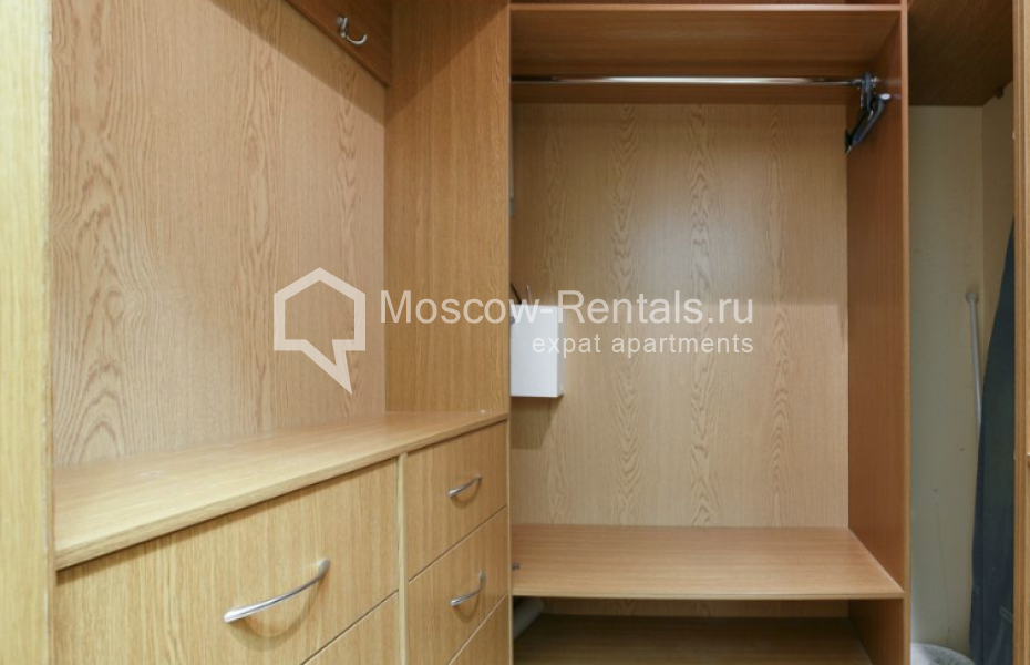 Photo #10 3-room (2 BR) apartment for <a href="http://moscow-rentals.ru/en/articles/long-term-rent" target="_blank">a long-term</a> rent
 in Russia, Moscow, Udaltsova str, 46