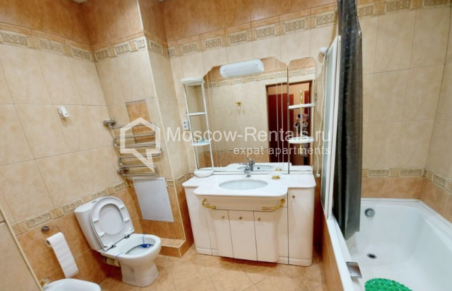 Photo #9 3-room (2 BR) apartment for <a href="http://moscow-rentals.ru/en/articles/long-term-rent" target="_blank">a long-term</a> rent
 in Russia, Moscow, 1st Truzhennikov lane, 17