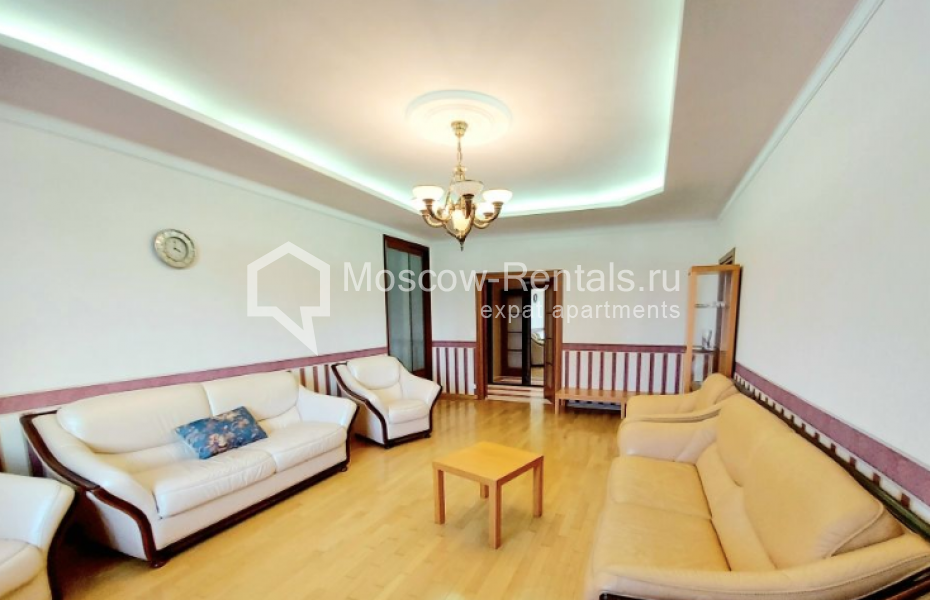 Photo #2 3-room (2 BR) apartment for <a href="http://moscow-rentals.ru/en/articles/long-term-rent" target="_blank">a long-term</a> rent
 in Russia, Moscow, 1st Truzhennikov lane, 17