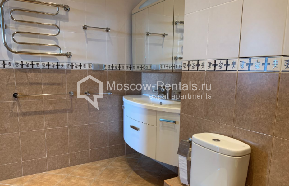 Photo #8 2-room (1 BR) apartment for <a href="http://moscow-rentals.ru/en/articles/long-term-rent" target="_blank">a long-term</a> rent
 in Russia, Moscow, Lomonosovskyi prosp, 41К1
