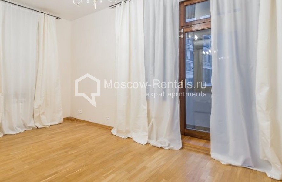 Photo #5 5-room (4 BR) apartment for <a href="http://moscow-rentals.ru/en/articles/long-term-rent" target="_blank">a long-term</a> rent
 in Russia, Moscow, Prechistenka str, 40/2С4