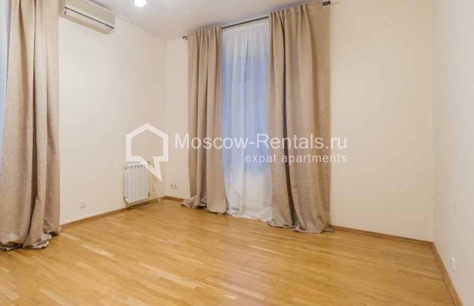 Photo #4 5-room (4 BR) apartment for <a href="http://moscow-rentals.ru/en/articles/long-term-rent" target="_blank">a long-term</a> rent
 in Russia, Moscow, Prechistenka str, 40/2С4