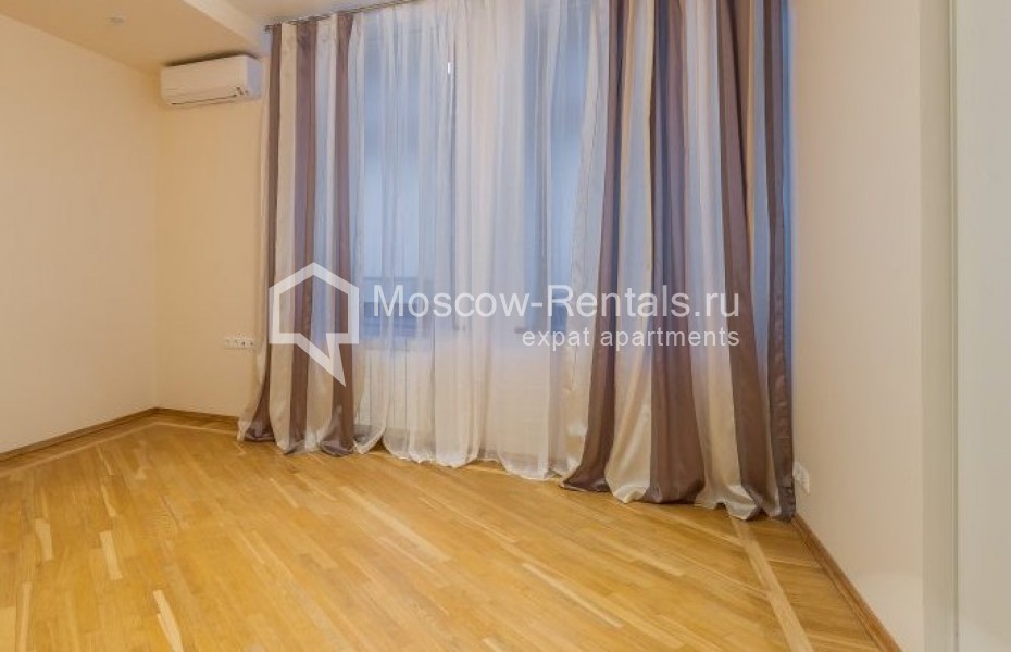 Photo #3 5-room (4 BR) apartment for <a href="http://moscow-rentals.ru/en/articles/long-term-rent" target="_blank">a long-term</a> rent
 in Russia, Moscow, Prechistenka str, 40/2С4