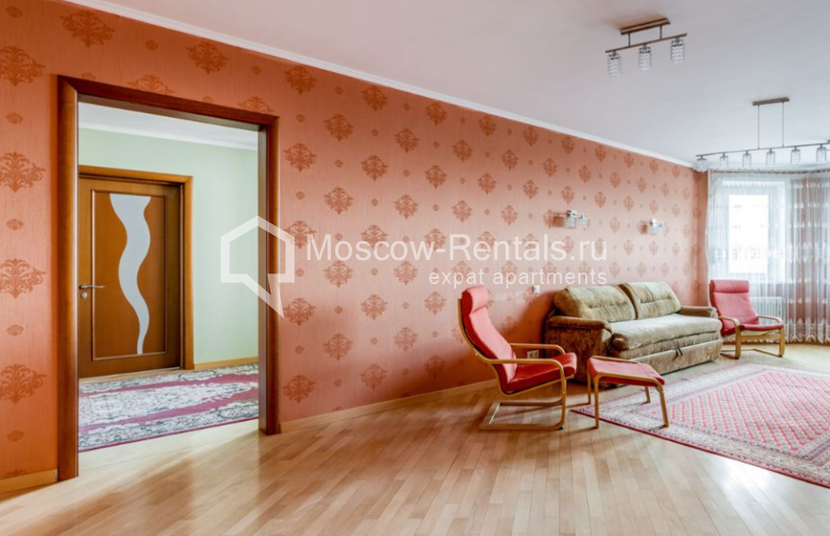 Photo #3 3-room (2 BR) apartment for <a href="http://moscow-rentals.ru/en/articles/long-term-rent" target="_blank">a long-term</a> rent
 in Russia, Moscow, Dmitriya Uliyanova str, 36