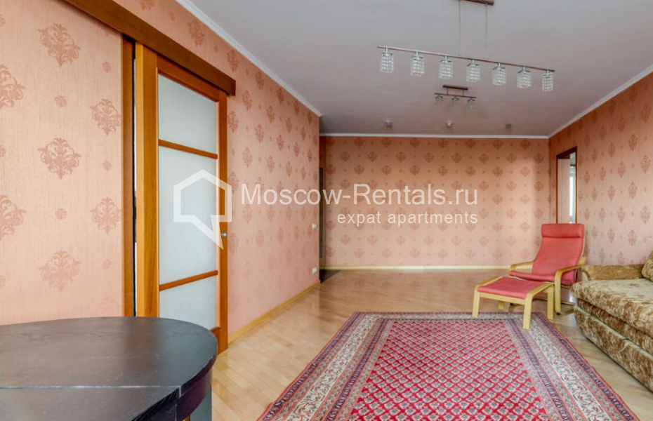 Photo #5 3-room (2 BR) apartment for <a href="http://moscow-rentals.ru/en/articles/long-term-rent" target="_blank">a long-term</a> rent
 in Russia, Moscow, Dmitriya Uliyanova str, 36