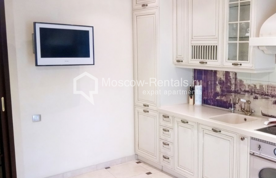 Photo #2 2-room (1 BR) apartment for <a href="http://moscow-rentals.ru/en/articles/long-term-rent" target="_blank">a long-term</a> rent
 in Russia, Moscow, Vishnyakovskyi lane, 4