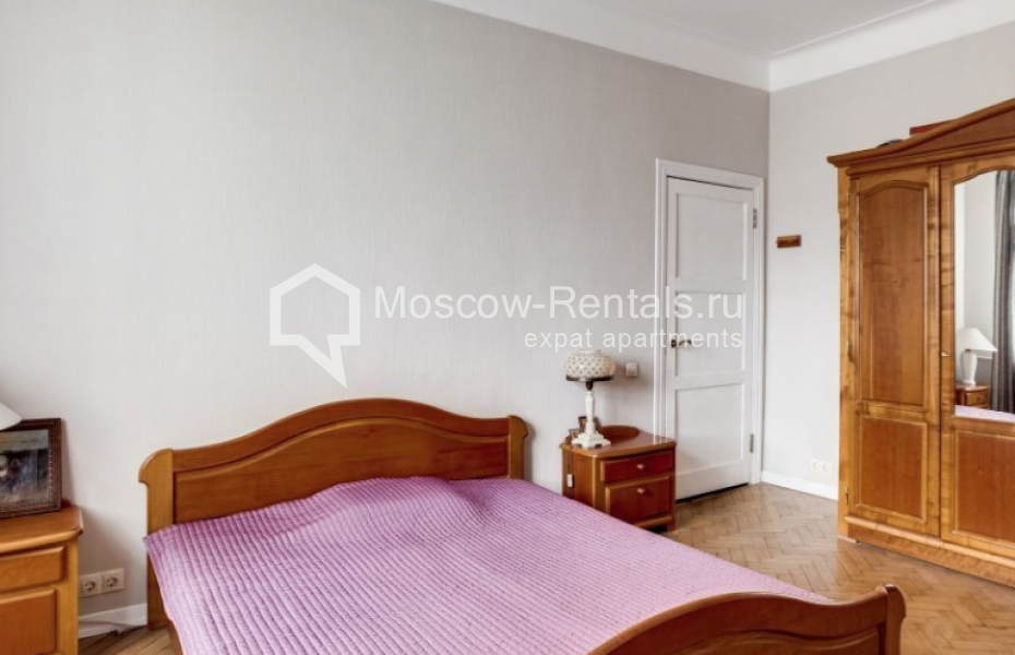 Photo #8 3-room (2 BR) apartment for <a href="http://moscow-rentals.ru/en/articles/long-term-rent" target="_blank">a long-term</a> rent
 in Russia, Moscow, Spiridonovka str, 24/1