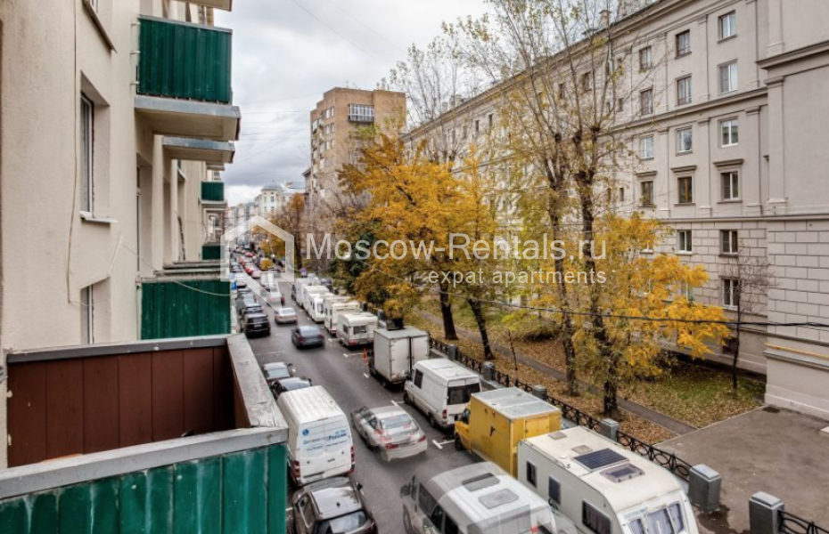 Photo #10 3-room (2 BR) apartment for <a href="http://moscow-rentals.ru/en/articles/long-term-rent" target="_blank">a long-term</a> rent
 in Russia, Moscow, Spiridonovka str, 24/1