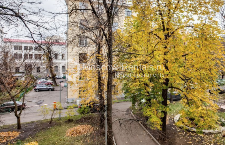 Photo #11 3-room (2 BR) apartment for <a href="http://moscow-rentals.ru/en/articles/long-term-rent" target="_blank">a long-term</a> rent
 in Russia, Moscow, Spiridonovka str, 24/1