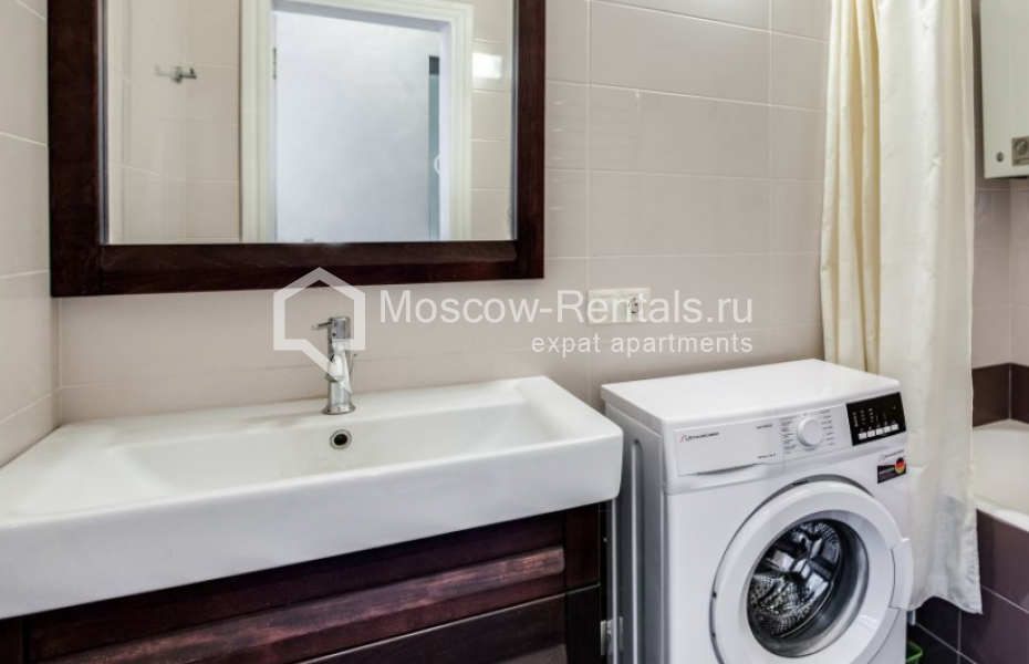 Photo #12 3-room (2 BR) apartment for <a href="http://moscow-rentals.ru/en/articles/long-term-rent" target="_blank">a long-term</a> rent
 in Russia, Moscow, Spiridonovka str, 24/1