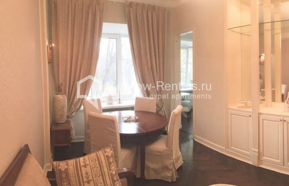 Photo #3 3-room (2 BR) apartment for <a href="http://moscow-rentals.ru/en/articles/long-term-rent" target="_blank">a long-term</a> rent
 in Russia, Moscow, M. Bronnaya str, 13