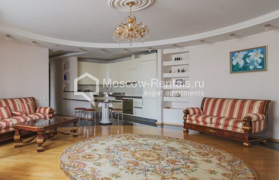 Photo #1 3-room (2 BR) apartment for <a href="http://moscow-rentals.ru/en/articles/long-term-rent" target="_blank">a long-term</a> rent
 in Russia, Moscow, Zoologicheskaya str, 26С2