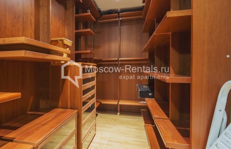 Photo #12 3-room (2 BR) apartment for <a href="http://moscow-rentals.ru/en/articles/long-term-rent" target="_blank">a long-term</a> rent
 in Russia, Moscow, Zoologicheskaya str, 26С2