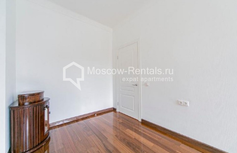 Photo #15 3-room (2 BR) apartment for <a href="http://moscow-rentals.ru/en/articles/long-term-rent" target="_blank">a long-term</a> rent
 in Russia, Moscow, M. Nikitskaya str, 16/5