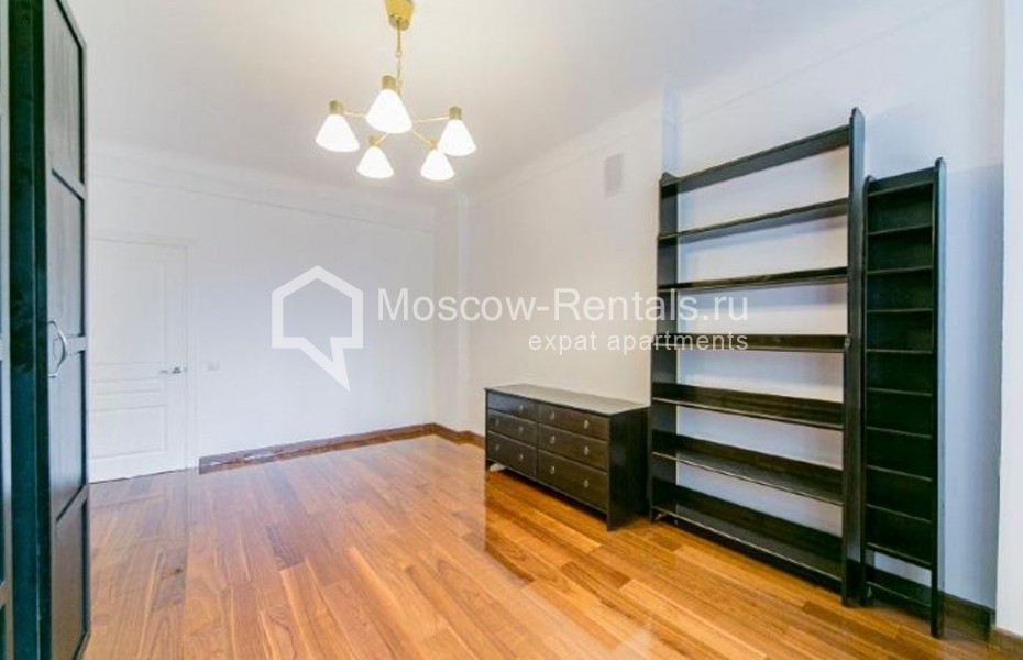 Photo #3 3-room (2 BR) apartment for <a href="http://moscow-rentals.ru/en/articles/long-term-rent" target="_blank">a long-term</a> rent
 in Russia, Moscow, M. Nikitskaya str, 16/5