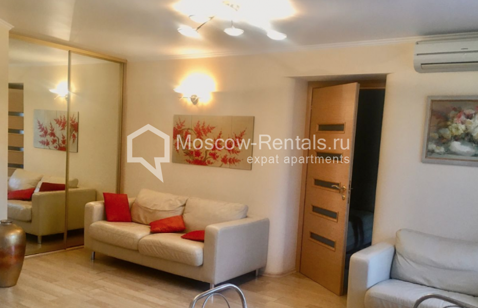 Photo #3 2-room (1 BR) apartment for <a href="http://moscow-rentals.ru/en/articles/long-term-rent" target="_blank">a long-term</a> rent
 in Russia, Moscow, B. Polyanka str, 28к1