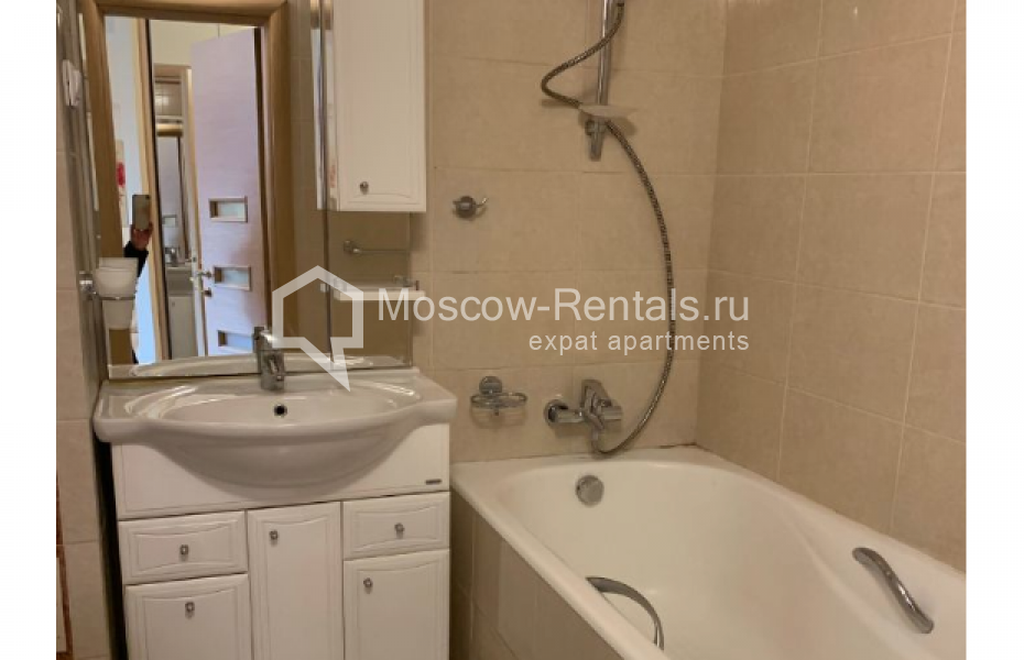 Photo #8 2-room (1 BR) apartment for <a href="http://moscow-rentals.ru/en/articles/long-term-rent" target="_blank">a long-term</a> rent
 in Russia, Moscow, B. Polyanka str, 28к1