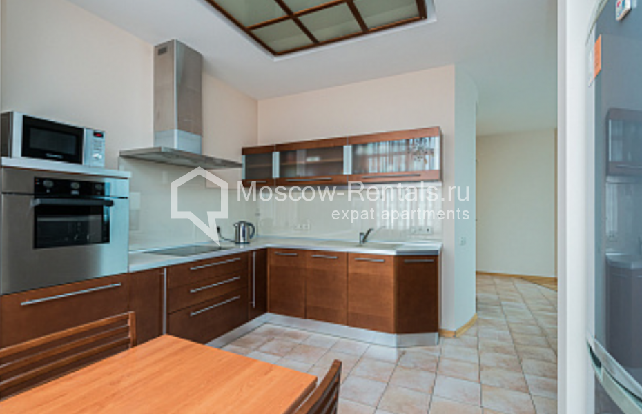 Photo #4 3-room (2 BR) apartment for <a href="http://moscow-rentals.ru/en/articles/long-term-rent" target="_blank">a long-term</a> rent
 in Russia, Moscow, Vrubelya str, 8
