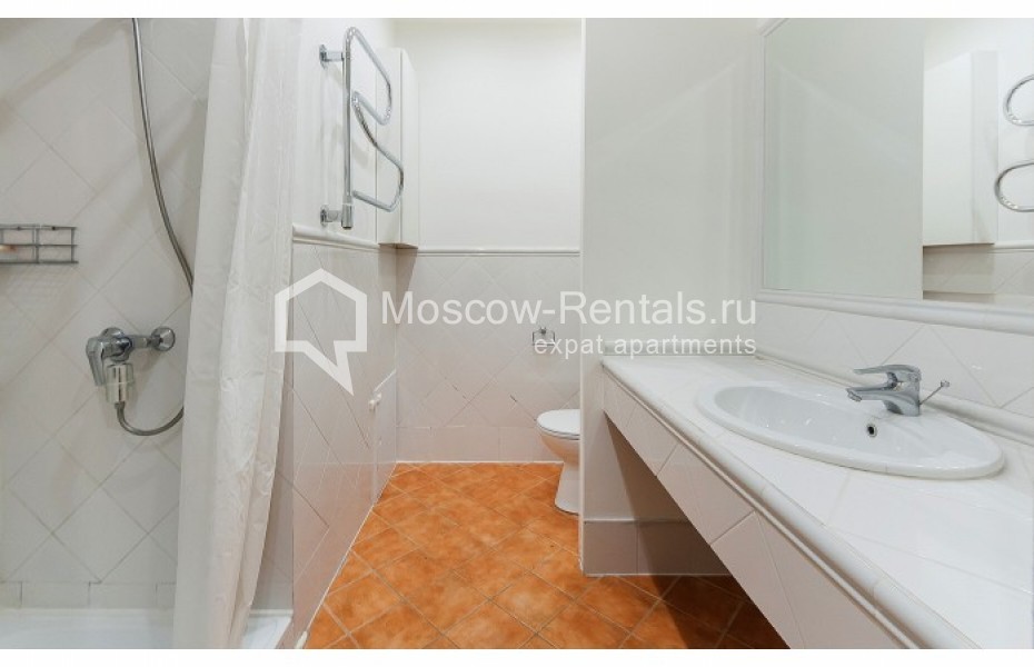 Photo #14 4-room (3 BR) apartment for <a href="http://moscow-rentals.ru/en/articles/long-term-rent" target="_blank">a long-term</a> rent
 in Russia, Moscow, B. Patriarshyi lane, 8С1