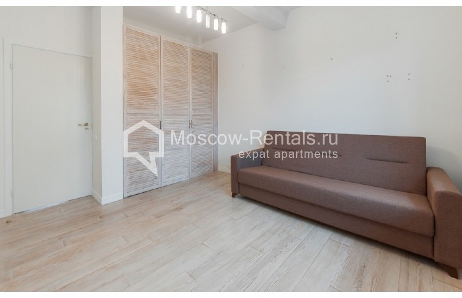 Photo #11 4-room (3 BR) apartment for <a href="http://moscow-rentals.ru/en/articles/long-term-rent" target="_blank">a long-term</a> rent
 in Russia, Moscow, B. Patriarshyi lane, 8С1