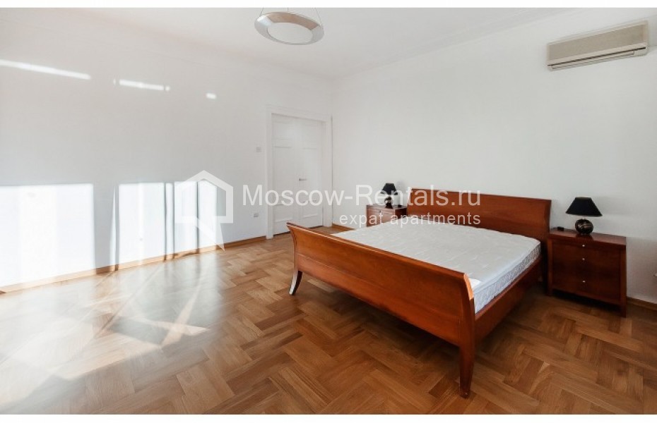Photo #8 4-room (3 BR) apartment for <a href="http://moscow-rentals.ru/en/articles/long-term-rent" target="_blank">a long-term</a> rent
 in Russia, Moscow, Rochdelskaya str, 11/5