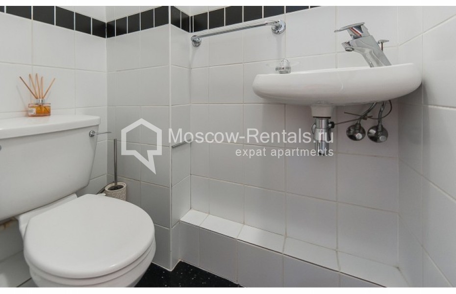 Photo #13 4-room (3 BR) apartment for <a href="http://moscow-rentals.ru/en/articles/long-term-rent" target="_blank">a long-term</a> rent
 in Russia, Moscow, Rochdelskaya str, 11/5