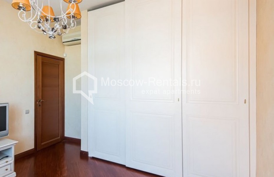 Photo #11 4-room (3 BR) apartment for <a href="http://moscow-rentals.ru/en/articles/long-term-rent" target="_blank">a long-term</a> rent
 in Russia, Moscow, B. Sukharevskyi lane 11