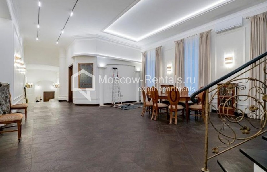 Photo #6 4-room (3 BR) apartment for <a href="http://moscow-rentals.ru/en/articles/long-term-rent" target="_blank">a long-term</a> rent
 in Russia, Moscow, Tverskoi blv, 9
