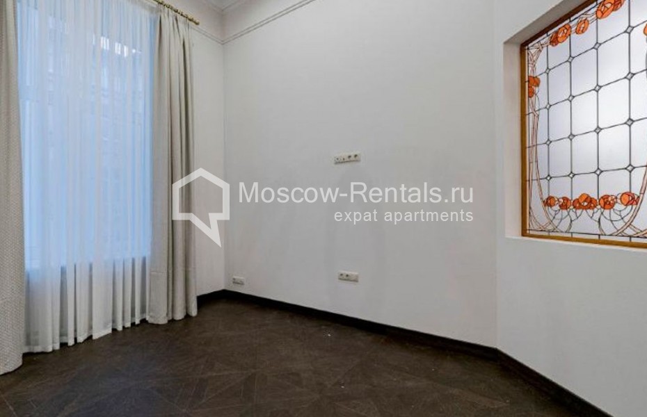 Photo #13 4-room (3 BR) apartment for <a href="http://moscow-rentals.ru/en/articles/long-term-rent" target="_blank">a long-term</a> rent
 in Russia, Moscow, Tverskoi blv, 9