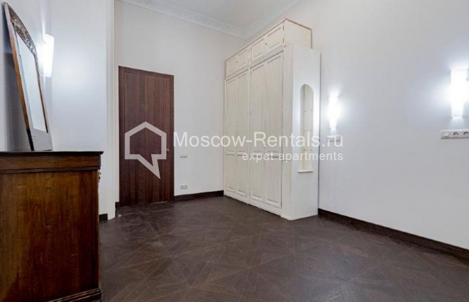 Photo #15 4-room (3 BR) apartment for <a href="http://moscow-rentals.ru/en/articles/long-term-rent" target="_blank">a long-term</a> rent
 in Russia, Moscow, Tverskoi blv, 9