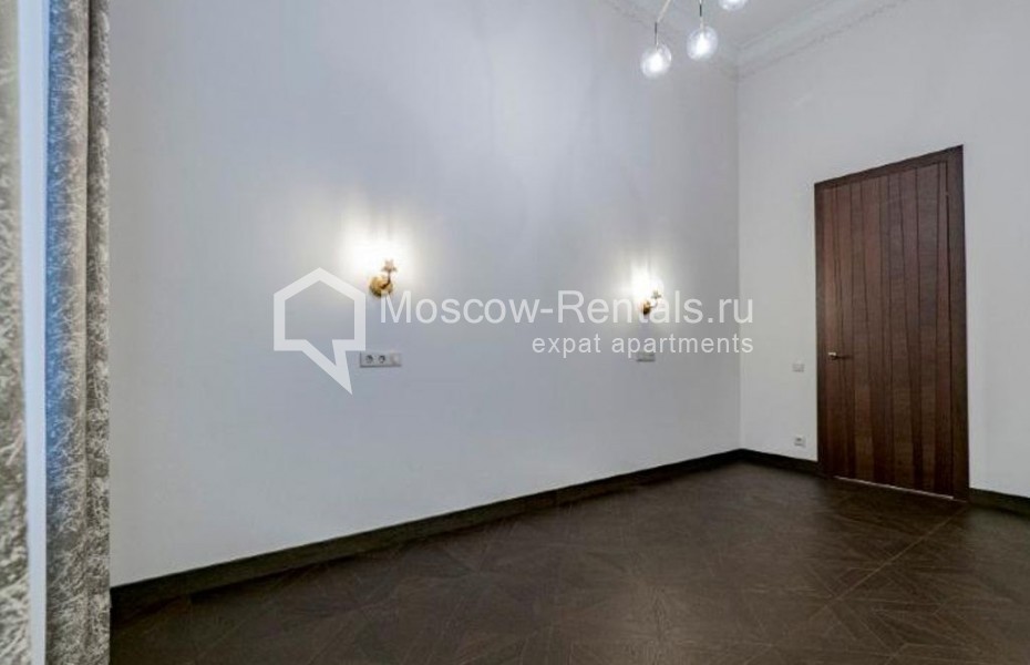 Photo #12 4-room (3 BR) apartment for <a href="http://moscow-rentals.ru/en/articles/long-term-rent" target="_blank">a long-term</a> rent
 in Russia, Moscow, Tverskoi blv, 9