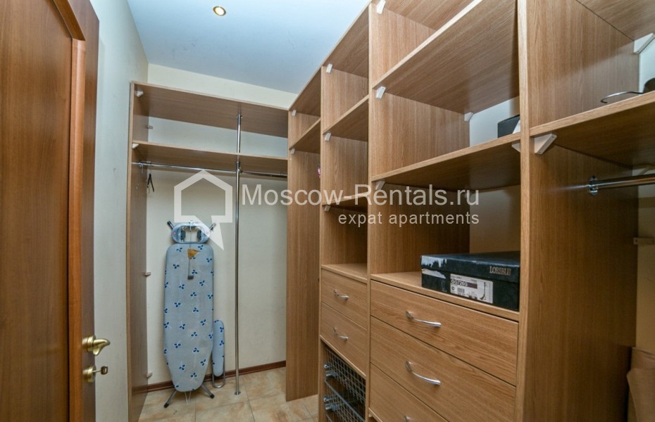 Photo #8 2-room (1 BR) apartment for <a href="http://moscow-rentals.ru/en/articles/long-term-rent" target="_blank">a long-term</a> rent
 in Russia, Moscow, Shabolovka str, 10 bld 1