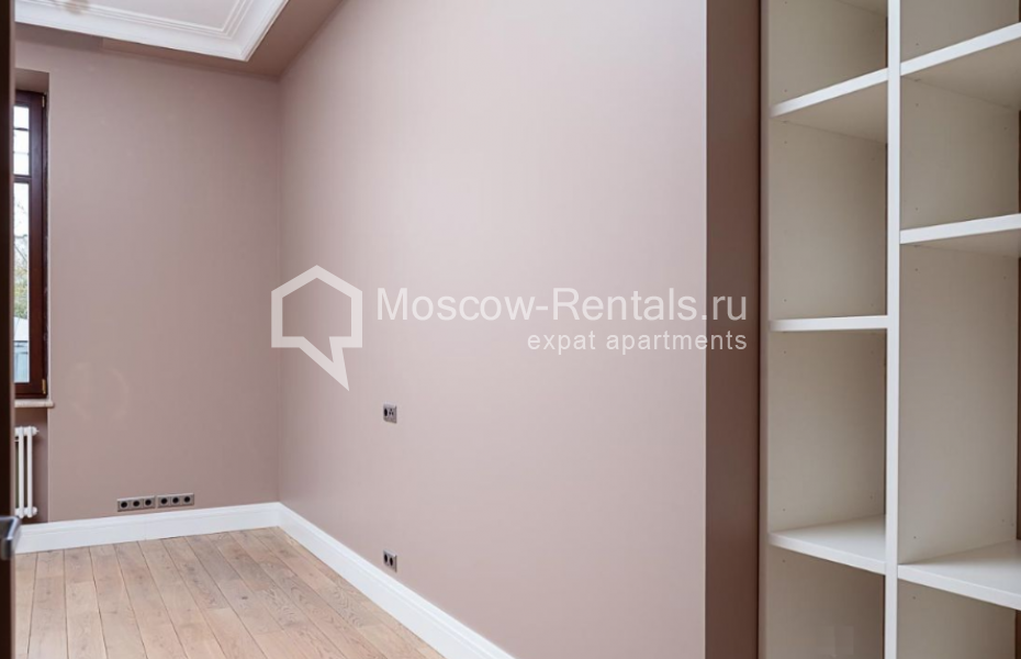 Photo #12 5-room (4 BR) apartment for <a href="http://moscow-rentals.ru/en/articles/long-term-rent" target="_blank">a long-term</a> rent
 in Russia, Moscow, Trubnikovskyi lane, 30С1