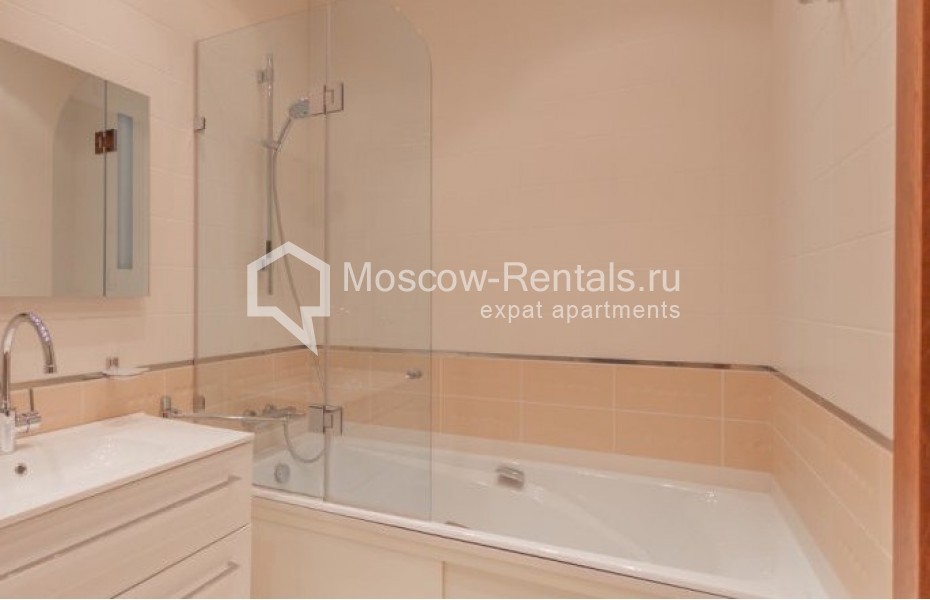 Photo #18 4-room (3 BR) apartment for <a href="http://moscow-rentals.ru/en/articles/long-term-rent" target="_blank">a long-term</a> rent
 in Russia, Moscow, B. Gruzinskaya str, 69