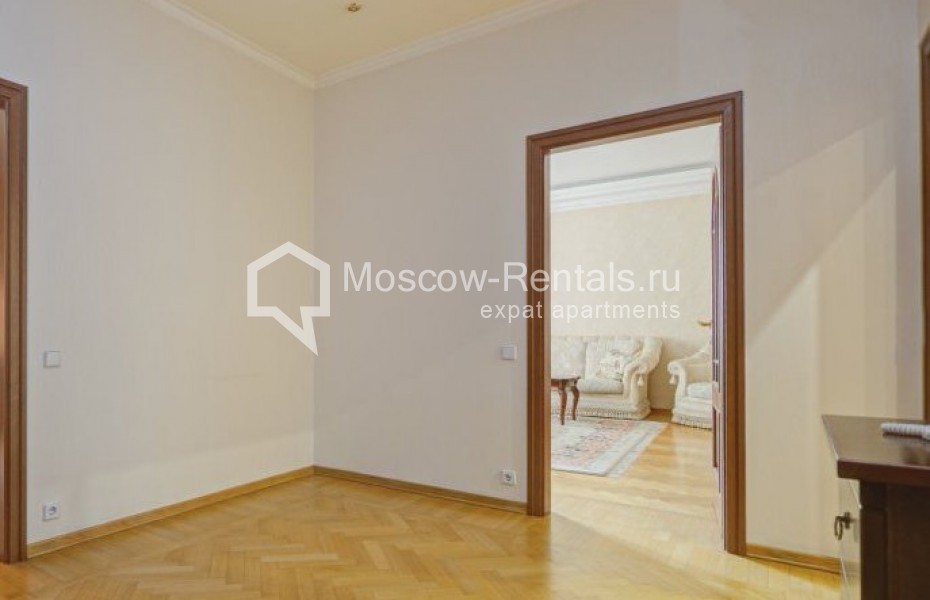 Photo #7 3-room (2 BR) apartment for <a href="http://moscow-rentals.ru/en/articles/long-term-rent" target="_blank">a long-term</a> rent
 in Russia, Moscow, Krasnaya Presnya, 7