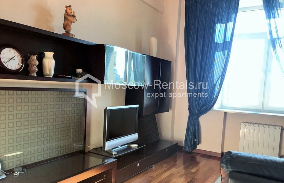 Photo #3 3-room (2 BR) apartment for <a href="http://moscow-rentals.ru/en/articles/long-term-rent" target="_blank">a long-term</a> rent
 in Russia, Moscow, Krasnopresnenskaya emb, 2/1