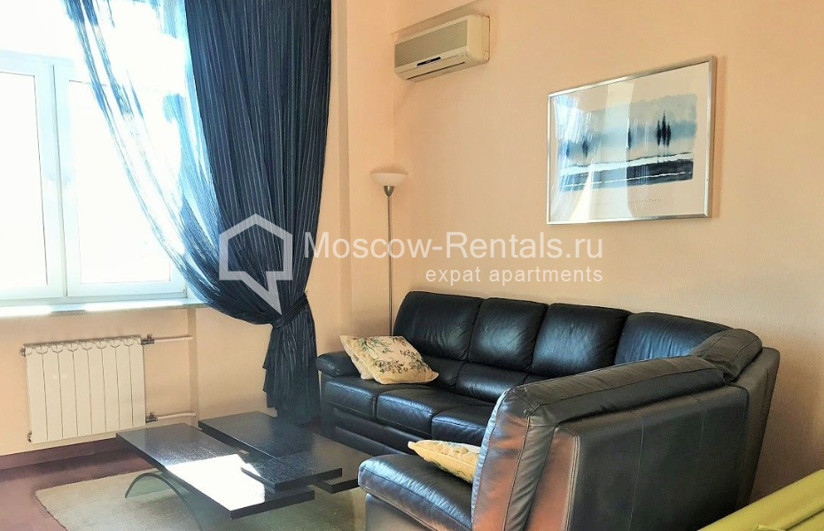 Photo #4 3-room (2 BR) apartment for <a href="http://moscow-rentals.ru/en/articles/long-term-rent" target="_blank">a long-term</a> rent
 in Russia, Moscow, Krasnopresnenskaya emb, 2/1