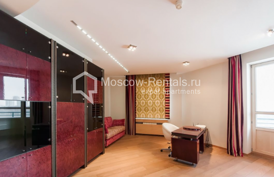 Photo #13 4-room (3 BR) apartment for <a href="http://moscow-rentals.ru/en/articles/long-term-rent" target="_blank">a long-term</a> rent
 in Russia, Moscow, Minskaya str, 1ГК2