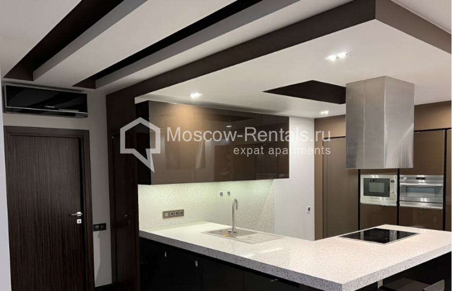 Photo #2 4-room (3 BR) apartment for <a href="http://moscow-rentals.ru/en/articles/long-term-rent" target="_blank">a long-term</a> rent
 in Russia, Moscow, Lomonosovskyi prosp, 29к3